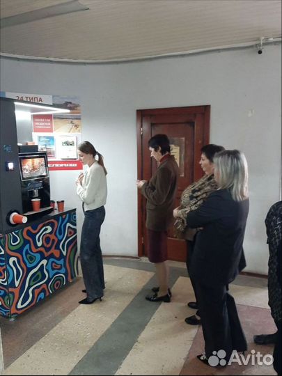 Автомат кофейный новый