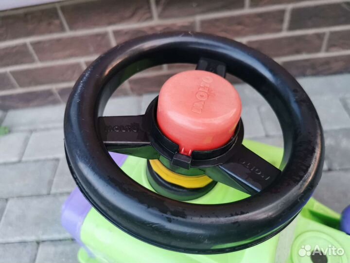 Машинка-каталка, беби трактор