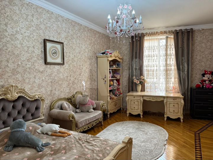 2-к. квартира, 58 м², 4/8 эт.