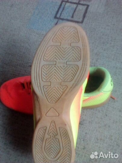 Футзалки, бутсы для зала