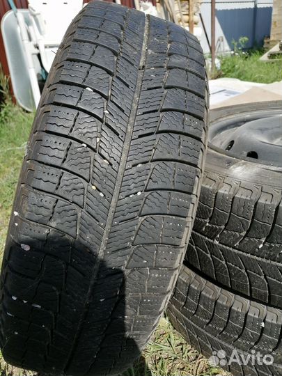 Колеса в сборе r15 зимние Ларгус