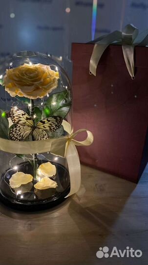 Роза в колбе оптом