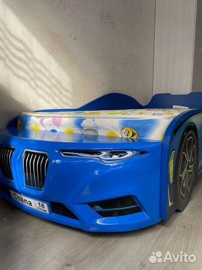 Детская кроватка машина