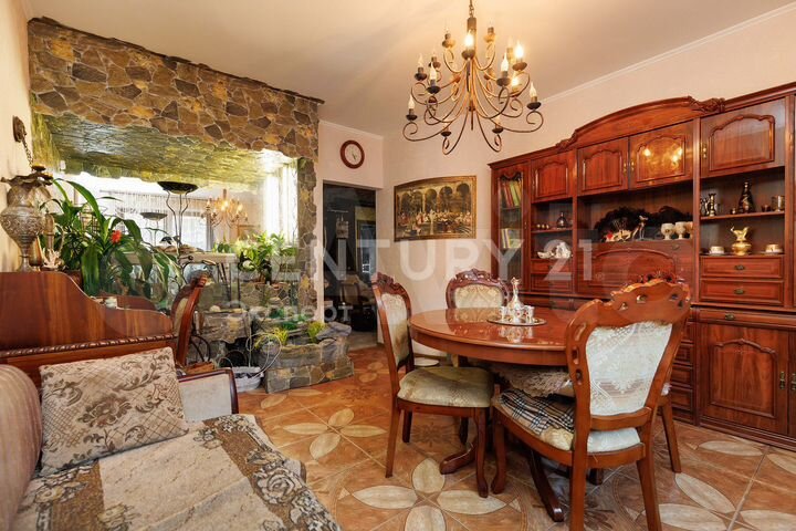 4-к. квартира, 97,6 м², 1/6 эт.