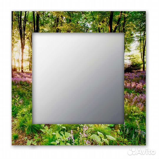 Настенное зеркало