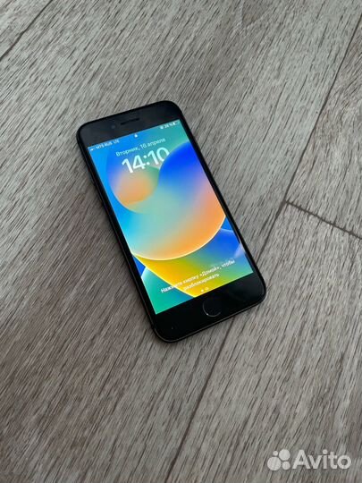 iPhone 8, 64 ГБ