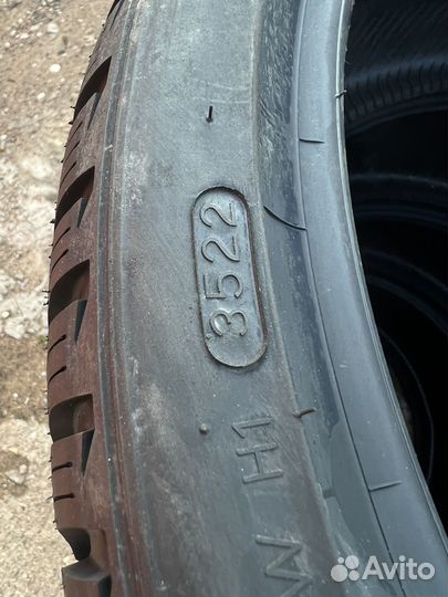 Hankook Winter I'Cept Evo 3 W330 255/35 R21 и 285/30 R21