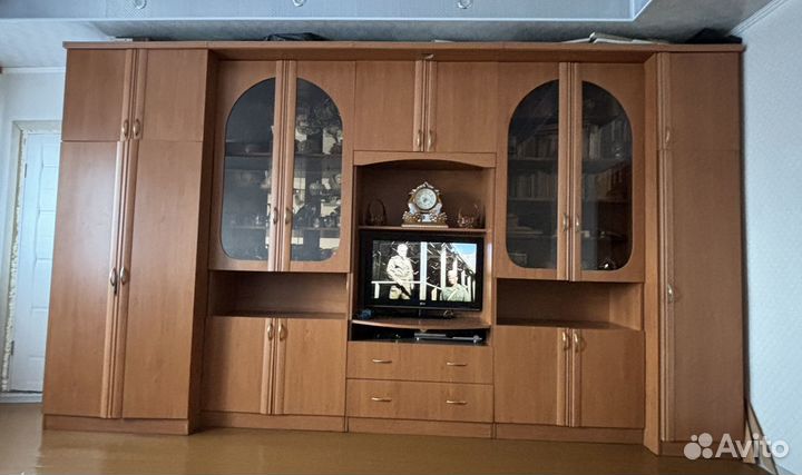 Стенка в гостиную