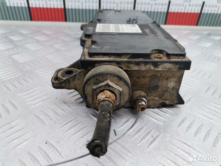 Блок управления стояночным тормозом Land Rover Range Rover