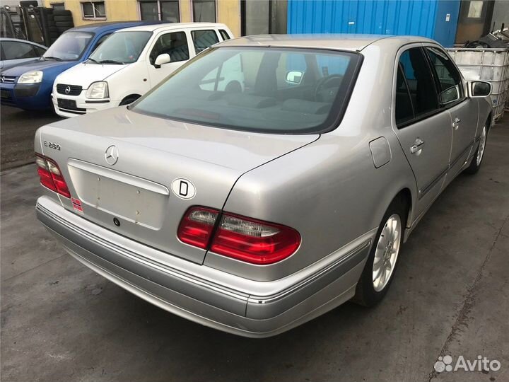 Разбор на запчасти Mercedes E W210 1995-2002
