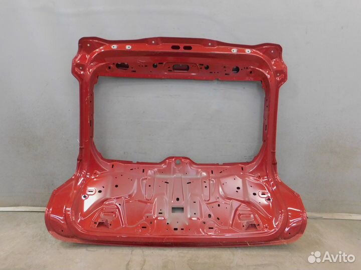 Дверь багажника Volvo XC40