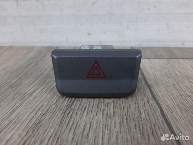 Кнопка аварийной сигнализации Accent