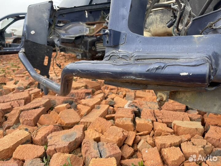 Передний усилитель суппорта фар mercedes w163 ml16