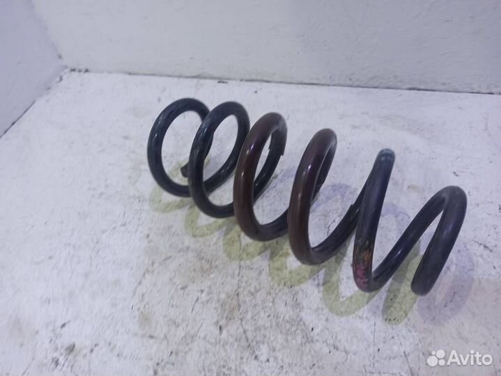 Пружина задняя 4823142160