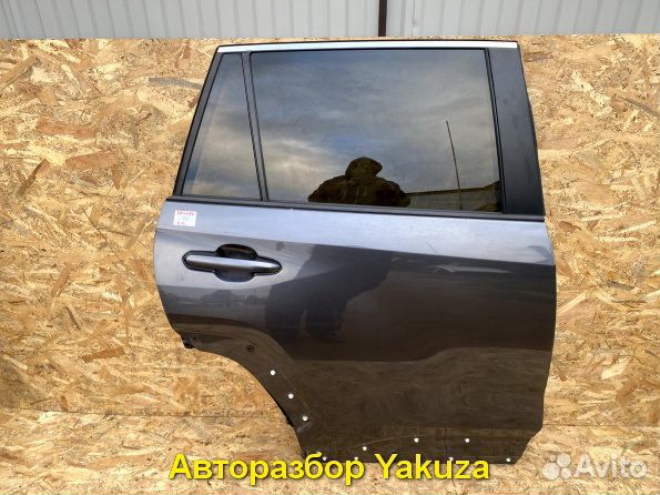 Toyota RAV4 ха50 правая дверь задняя