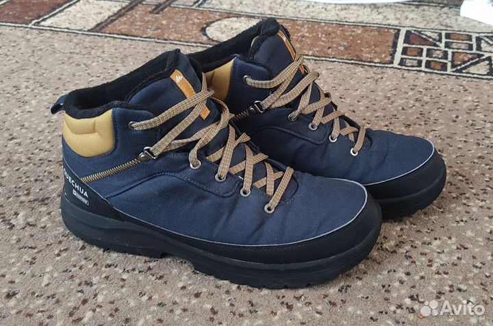 Трекинговые ботинки