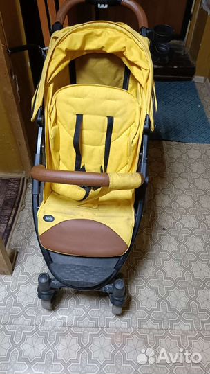 Коляска прогулочная nuovita