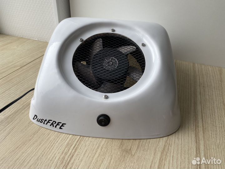 Настольный пылесос для маникюра Dust Free