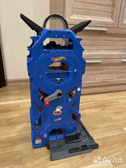 Гараж Hot Wheels