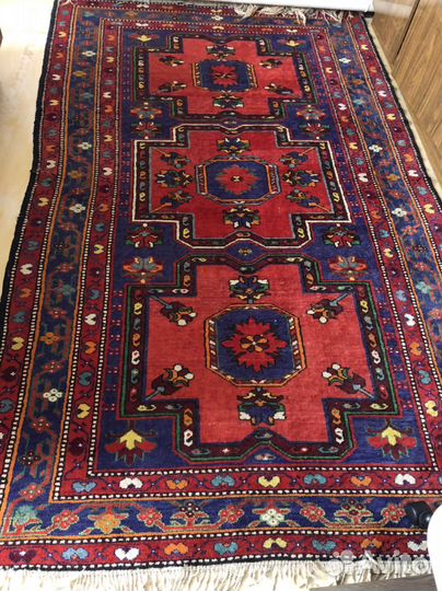 Старинный ковер