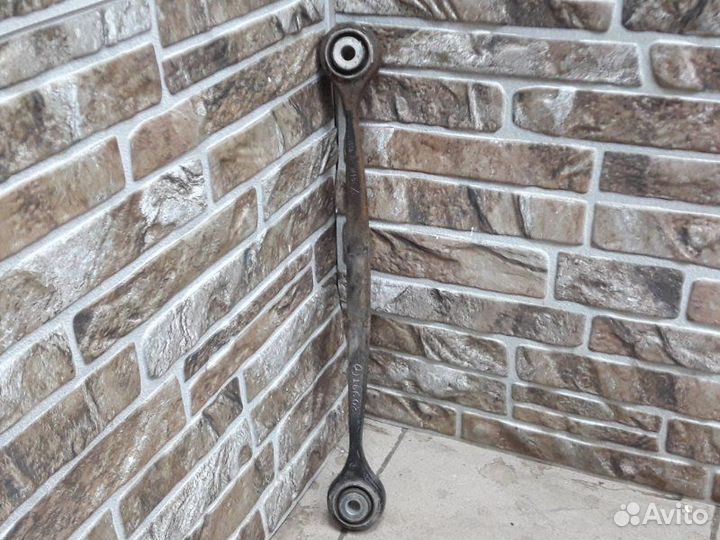 Рычаг подвески верхний задний левый Mercedes-Benz