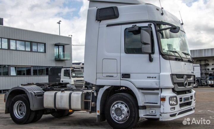 В разборке грузовик Mercedes,Actros mpiii 2009-201