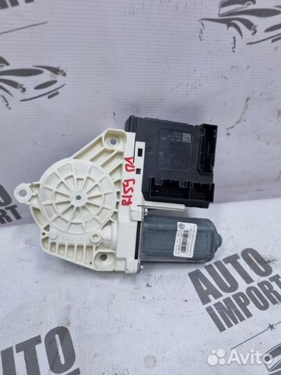 Моторчик стеклоподъемника передний левый