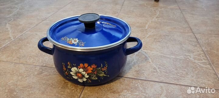 Кастрюля эмалированная