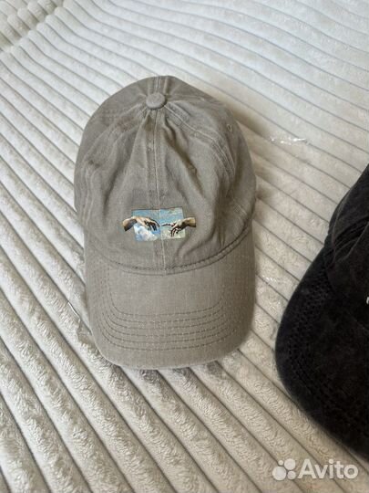 Кепки новые