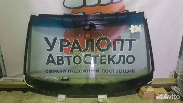 Лобовое стекло Daewoo Gentra