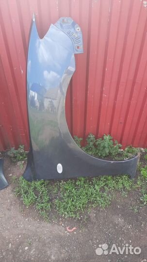 Продам капот, передние крылья Maza 3 bk2008 год