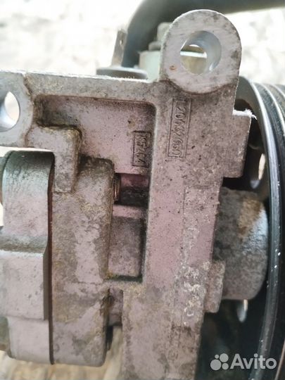 Насос гур mazda L20632650B