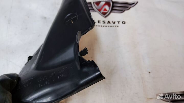 Воздуховод радиатора Mercedes GLC 2015-2022 год