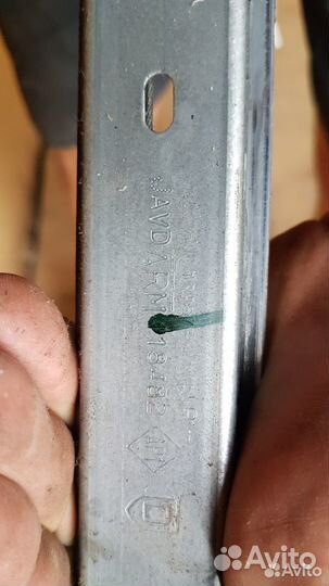 Стеклоподъемник передней правой двери logan 1