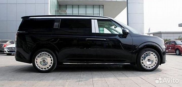 Zeekr 009 789 л.с. AT, 2025, 50 км