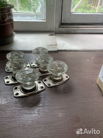 Дверные ручки 200р