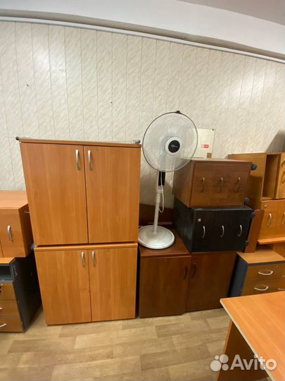 Офисная мебель б/у. Столы, тумбы, шкафы и т.д