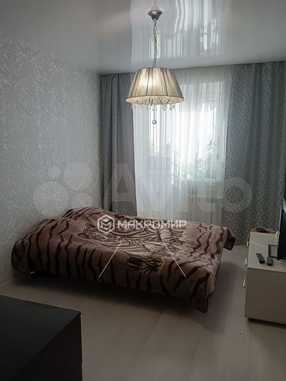 3-к. квартира, 70,5 м², 1/10 эт.