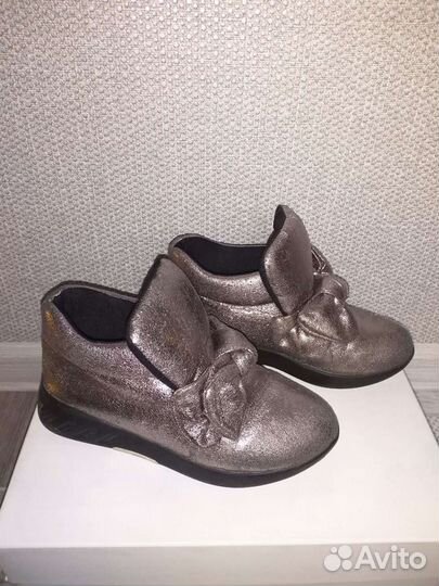 Ботинки для девочки