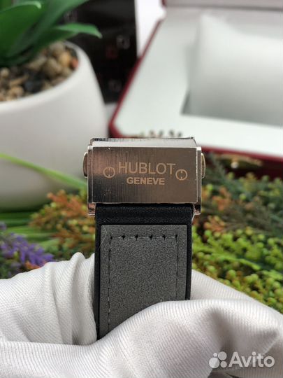 Часы Hublot