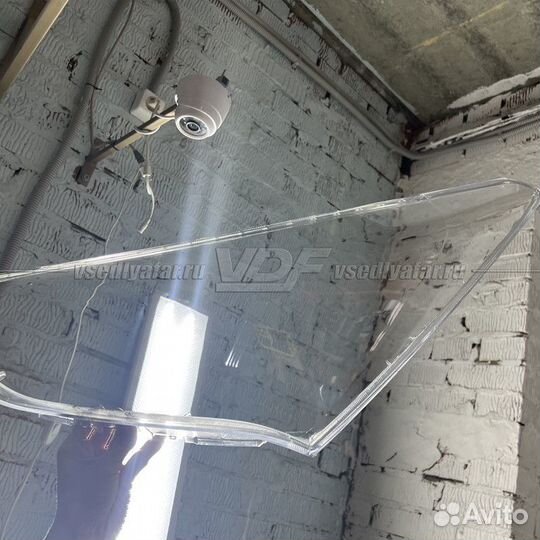 Уцененное стекло для фары Hyundai Santa Fe II (201