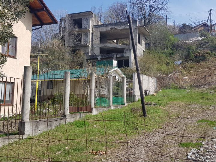 Дом 590 м² на участке 6 сот.