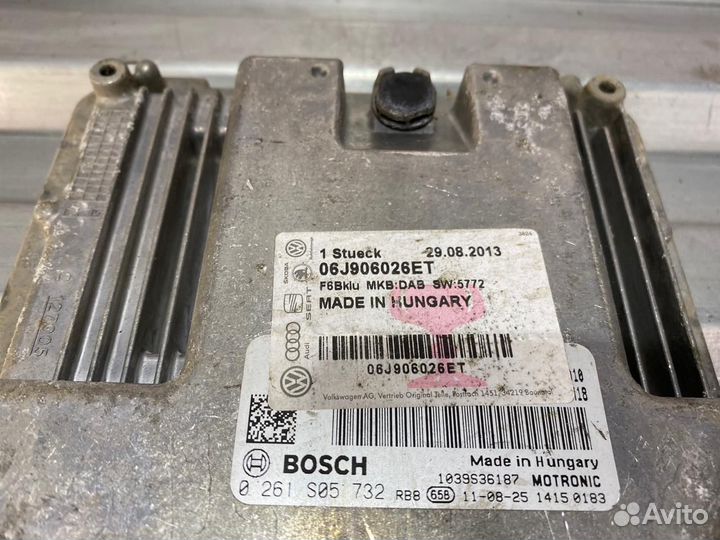 Блок управления двигателем Пассат CC 1.8