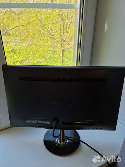 Монитор Asus 24