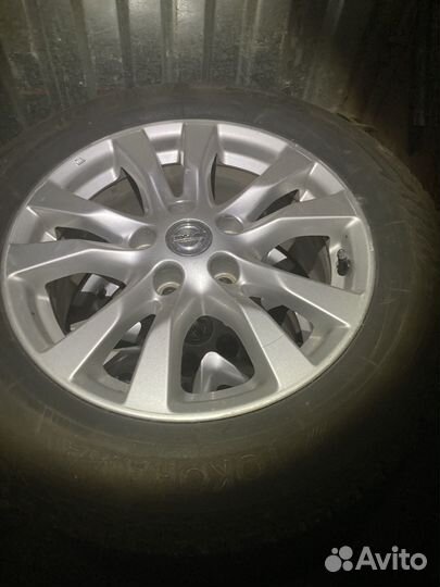 Yokohama IceGuard Stud IG65 215/60 R16 99T