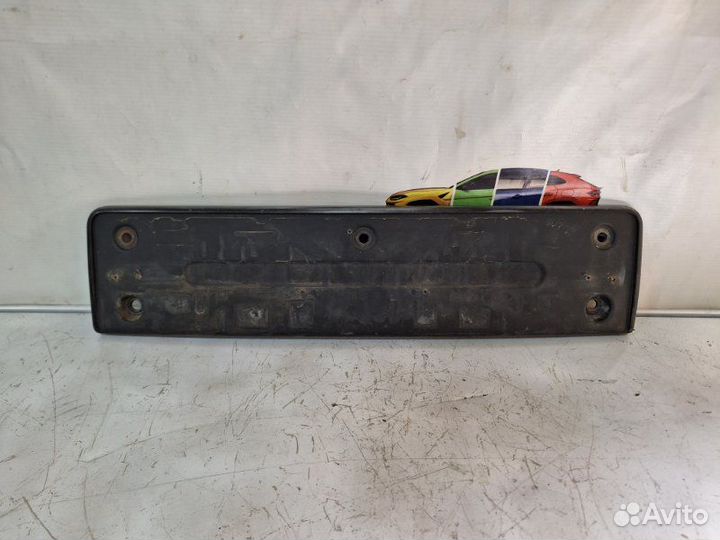 Рамка для номера передняя Volkswagen Tiguan 5N1