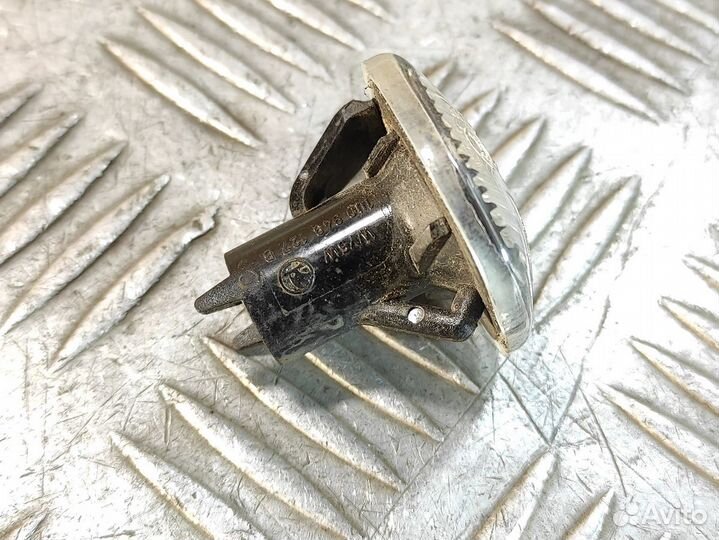 Повторитель в крыло левый Skoda Fabia 2007 2015