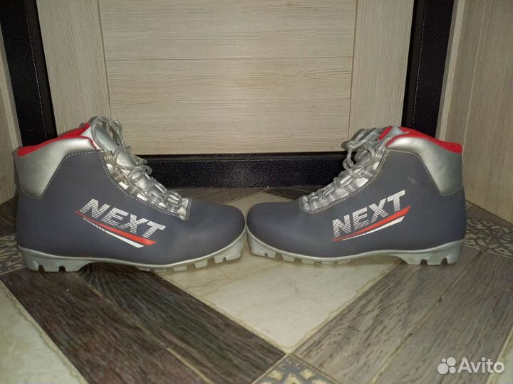 Лыжные ботинки