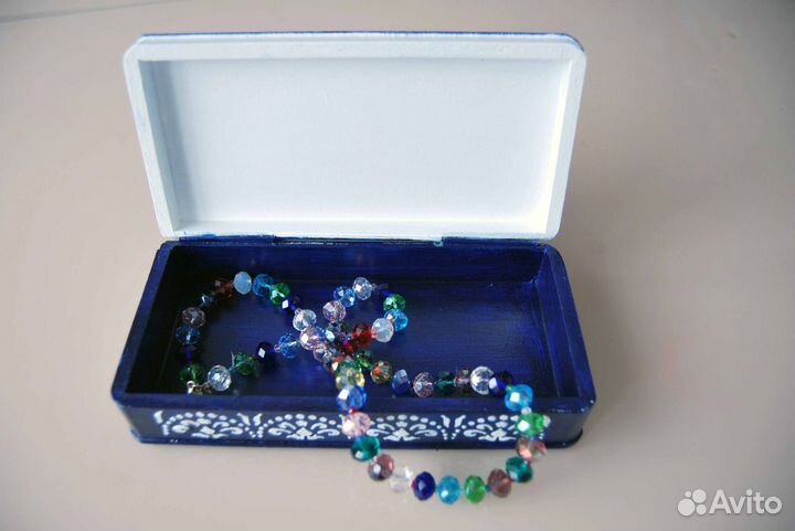 Деревянная шкатулка