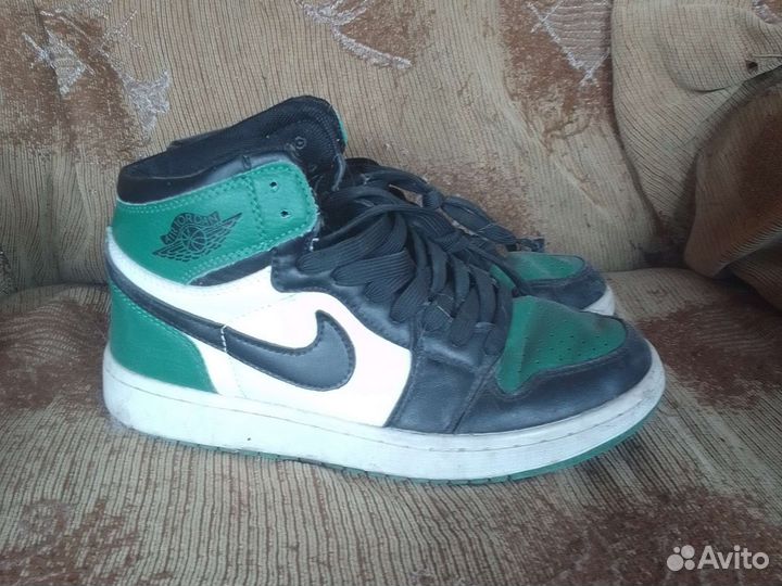 Продаю кроссовки air Jordan